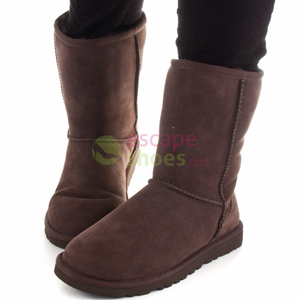 UGG Women's Chocolate‎ Brown Classic Short Suede Mid-Calf Winter Boots Size 7